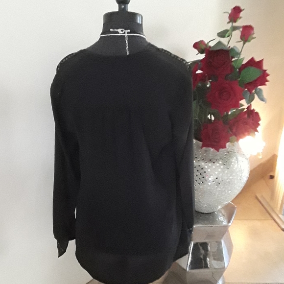 CACHE Top - Picture 3 of 6